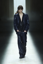 Look_051