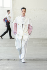 HedMayner_ss26_runway_press_look03