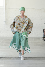 HedMayner_ss26_runway_press_look12