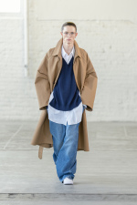 HedMayner_ss26_runway_press_look18