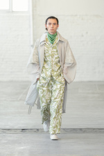 HedMayner_ss26_runway_press_look19