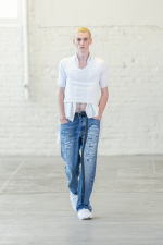 HedMayner_ss26_runway_press_look27