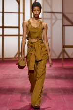 HERMES_WRTW_SS25_Runway_FilippoFior_23