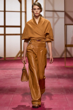 HERMES_WRTW_SS25_Runway_FilippoFior_39