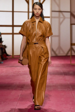 HERMES_WRTW_SS25_Runway_FilippoFior_43