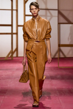 HERMES_WRTW_SS25_Runway_FilippoFior_48