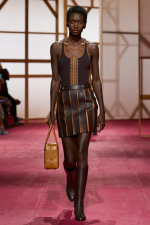 HERMES_WRTW_SS25_Runway_FilippoFior_57