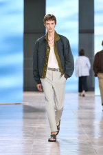 HERMES_MRTW_SHOW_SS25_RUNWAY_FILIPPOFIOR_4X5_20