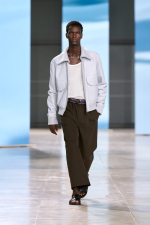 HERMES_MRTW_SHOW_SS25_RUNWAY_FILIPPOFIOR_4x5_02