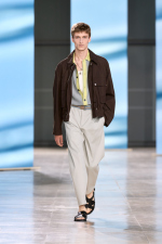 HERMES_MRTW_SHOW_SS25_RUNWAY_FILIPPOFIOR_4x5_03