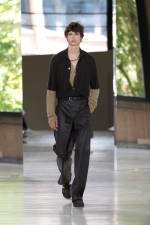 HERMES_MRTW_SHOW_SS26_RUNWAY_FILIPPOFIOR_45_08