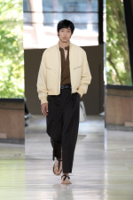 HERMES_MRTW_SHOW_SS26_RUNWAY_FILIPPOFIOR_45_11