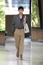 HERMES_MRTW_SHOW_SS26_RUNWAY_FILIPPOFIOR_45_16