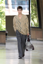 HERMES_MRTW_SHOW_SS26_RUNWAY_FILIPPOFIOR_45_19