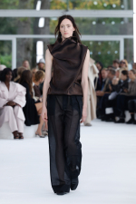 ISSEY-MIYAKE_SS25_RUNWAY_03