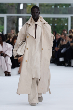 ISSEY-MIYAKE_SS25_RUNWAY_05