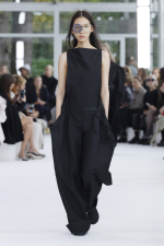 ISSEY-MIYAKE_SS25_RUNWAY_08