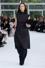 ISSEY-MIYAKE_SS25_RUNWAY_12