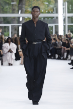 ISSEY-MIYAKE_SS25_RUNWAY_16