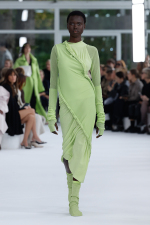 ISSEY-MIYAKE_SS25_RUNWAY_20