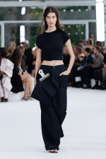 ISSEY-MIYAKE_SS25_RUNWAY_27