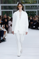 ISSEY-MIYAKE_SS25_RUNWAY_34