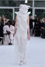 ISSEY-MIYAKE_SS25_RUNWAY_45