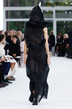 ISSEY-MIYAKE_SS25_RUNWAY_46