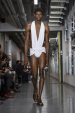 JPGRTWSS26_RUNWAY_FRONT2X3_LOOK13