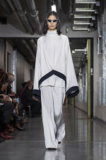 JPGRTWSS26_RUNWAY_FRONT2X3_LOOK14