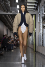 JPGRTWSS26_RUNWAY_FRONT2X3_LOOK18