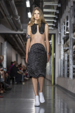 JPGRTWSS26_RUNWAY_FRONT2X3_LOOK45