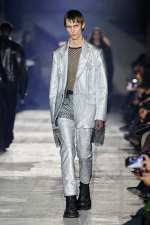 JohnLawrenceSullivan AW26 Runway Show am 2.Februar 2026 im Kraftwerk Berlin. Intervention V by Reference Studios. Berlin Fashion Week