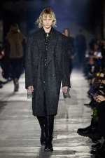JohnLawrenceSullivan AW26 Runway Show am 2.Februar 2026 im Kraftwerk Berlin. Intervention V by Reference Studios. Berlin Fashion Week