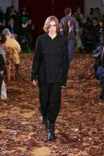 Kiko-Kostadinov_fw25_runway_press_look18