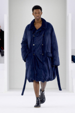LOEWE_FW23_MW_SHOW_RUNWAY_LOOK_21_FRONT_RGB_CROPPED_4x5_21
