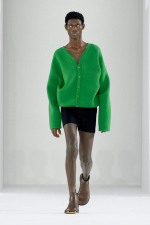 LOEWE_FW23_MW_SHOW_RUNWAY_LOOK_42_FRONT_RGB_CROPPED_4x5_42