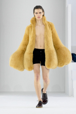 LOEWE_FW23_MW_SHOW_RUNWAY_LOOK_44_FRONT_RGB_CROPPED_4x5_44