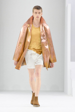 LOEWE_FW23_MW_SHOW_RUNWAY_LOOK_6_FRONT_RGB_CROPPED_4x5_06