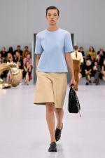 LOEWE_SS24_MW_SHOW_RUNWAY_LOOK_13_FRONT_RGB_CROPPED_4X5_13
