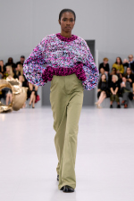 LOEWE_SS24_MW_SHOW_RUNWAY_LOOK_33_FRONT_RGB_CROPPED_4X5_33