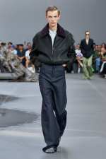 LOEWE_SS24_MW_SHOW_RUNWAY_LOOK_50_FRONT_RGB_CROPPED_2X3_50