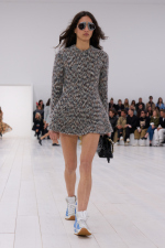 LOEWE_SS25_WW_SHOW_RUNWAY_LOOK_48_FRONT_RGB_CROPPED_4x5_48