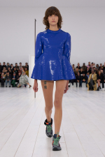 LOEWE_SS25_WW_SHOW_RUNWAY_LOOK_5_FRONT_RGB_CROPPED_4x5_05