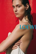 LOEWE_SS26_WW_SHOW_TEASER_EVA_VICTOR_sRGB_CROPPED_28_4x5