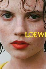 LOEWE_SS26_WW_SHOW_TEASER_ISLA_JOHNSTON_sRGB_CROPPED_12_4x5