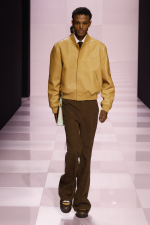 LOUIS-VUITTON-MENrsquoS-FALL-WINTER-2025-SHOW-LOOK-13