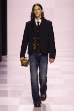 LOUIS-VUITTON-MENrsquoS-FALL-WINTER-2025-SHOW-LOOK-15