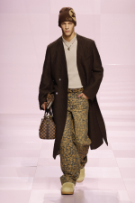 LOUIS-VUITTON-MENrsquoS-FALL-WINTER-2025-SHOW-LOOK-22