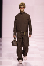 LOUIS-VUITTON-MENrsquoS-FALL-WINTER-2025-SHOW-LOOK-23